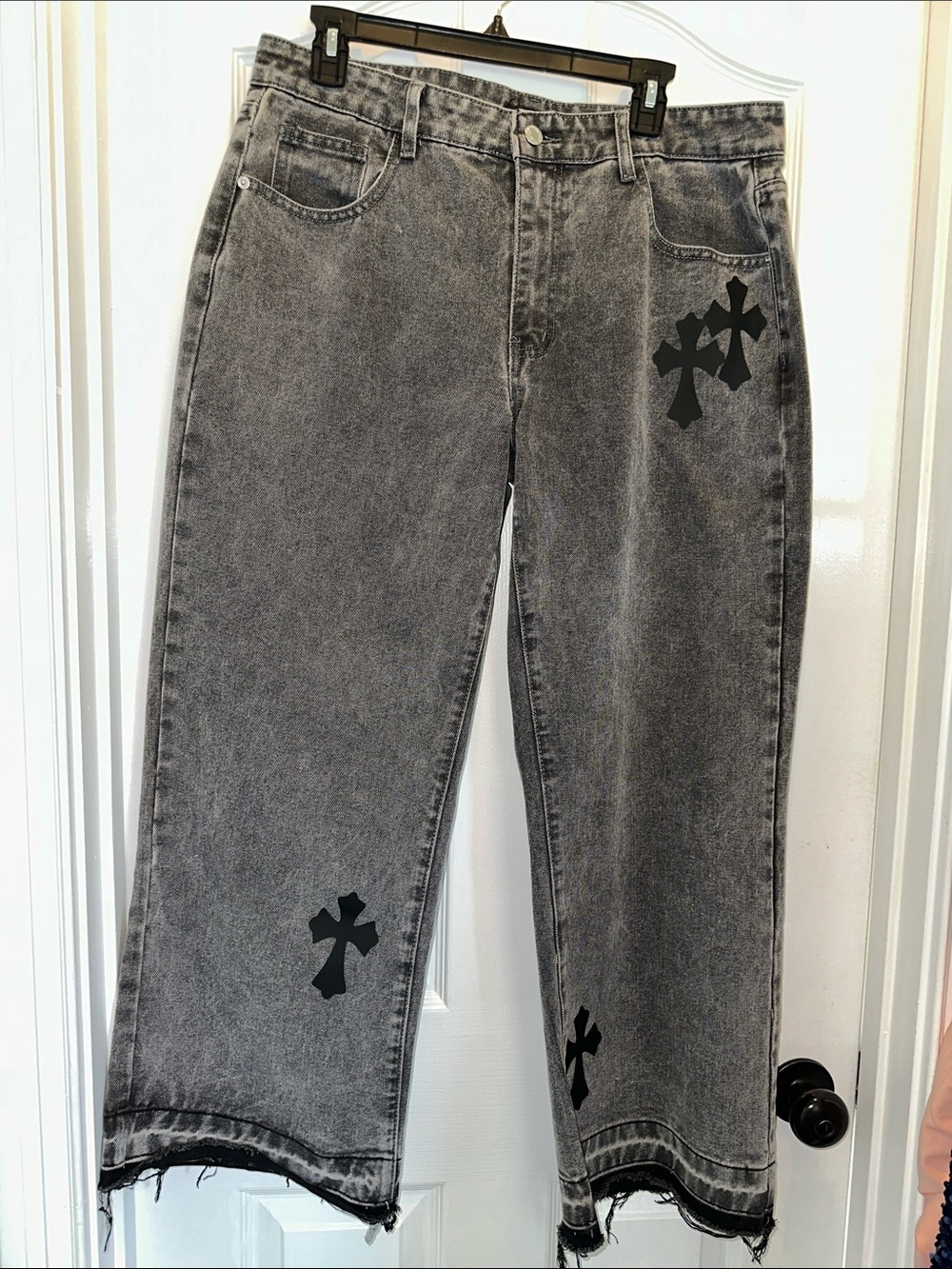 Pretty Little Thing Gray Washed Women’s Jeans w/Cross Accents- 10P- 30 in inseam